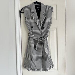 Steve Madden Black & White Houndstooth Sleeveless Belted Midi Dress